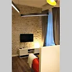Unique Brick 3 - Old Town & Market Square 아파트